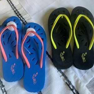 Shower/Beach flip flops set of two size 9/10